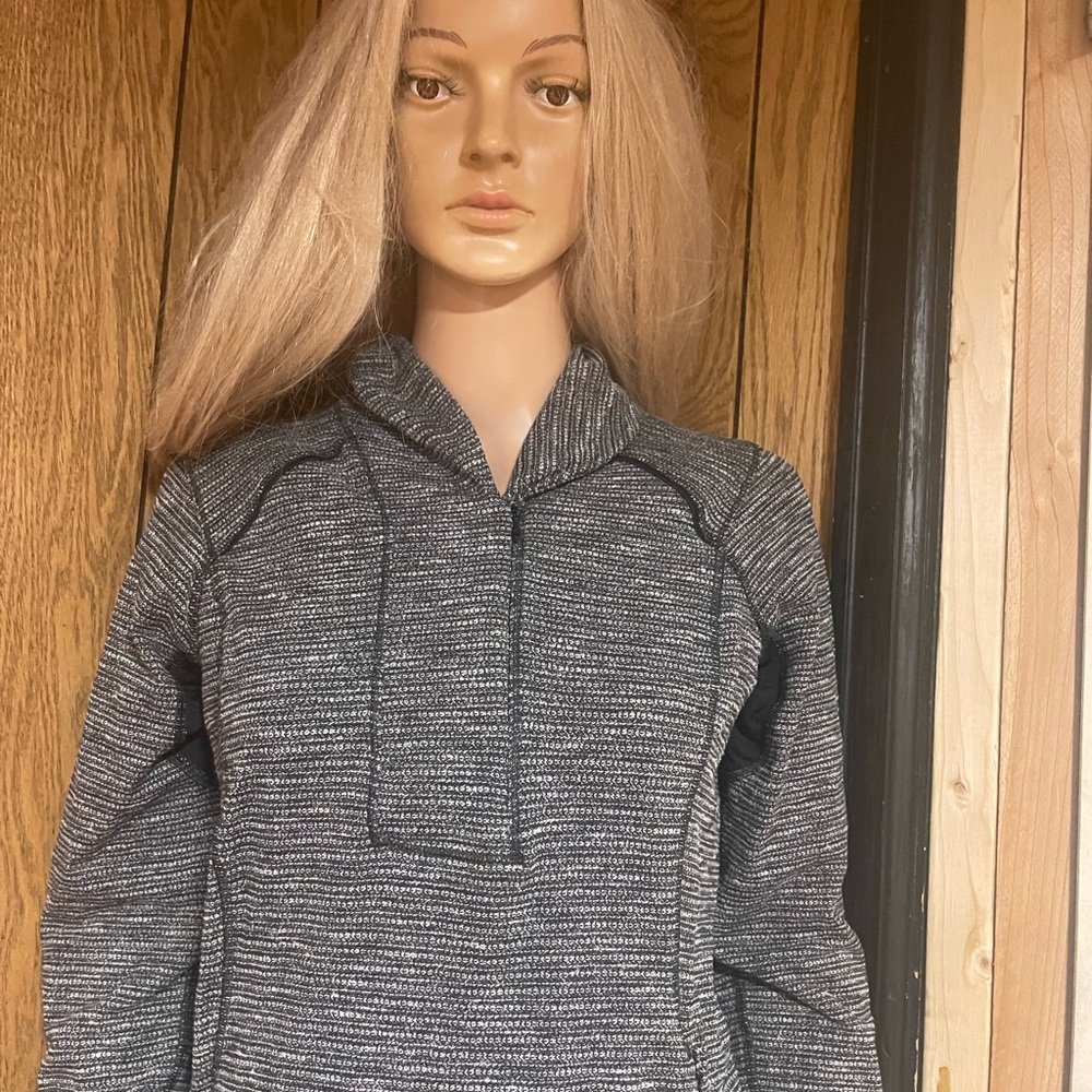 Lululemon" Think Fast Pullover - Picture 10 of 16